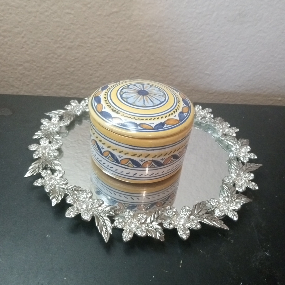 GORGEOUS Deruta Italy 3" Trinket Box